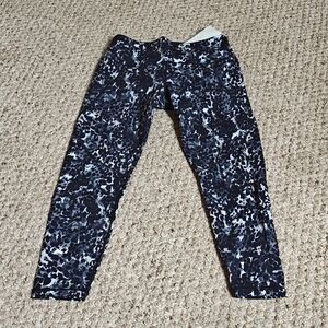 Sweaty Betty Black and White Patterned Capris